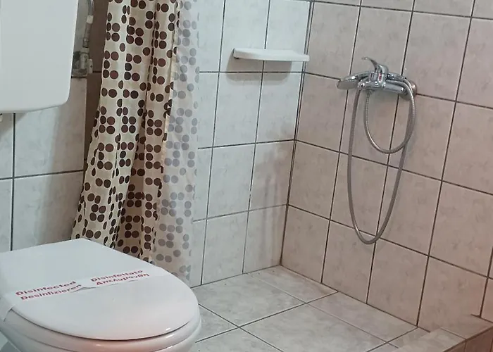 Zaritsi Appartement Tirós