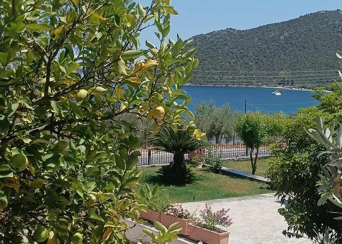 Apartment Zaritsi Tirós